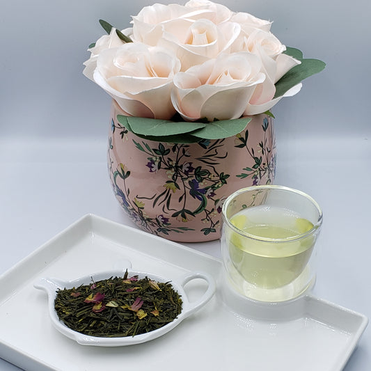 Nateavia Sencha à la rose - Thé vert japonais en feuilles bio à la rose - Première récolte - Origine japonaise authentique, de Shizuoka - 50g